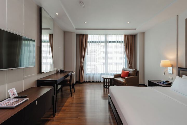 Room 16 of 82