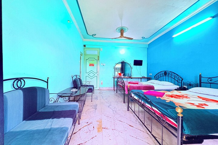 Room 13 of 84
