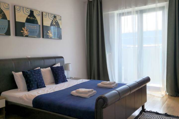 Room 27 of 206