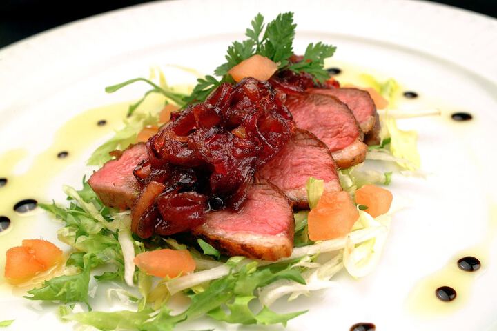 Dining 31 of 49