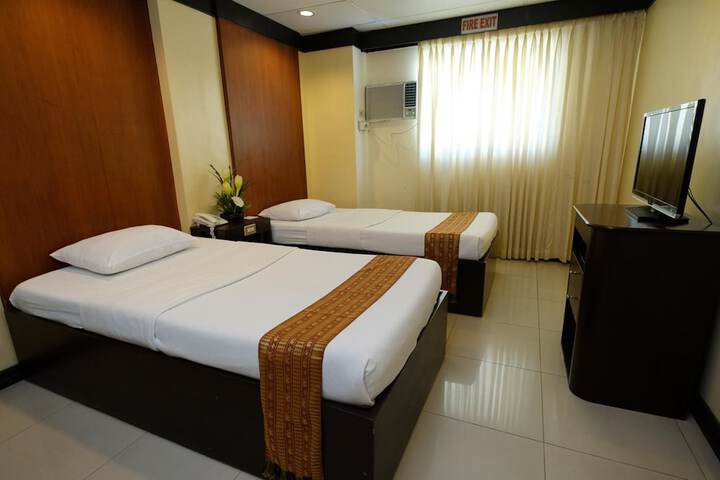 Room 4 of 23
