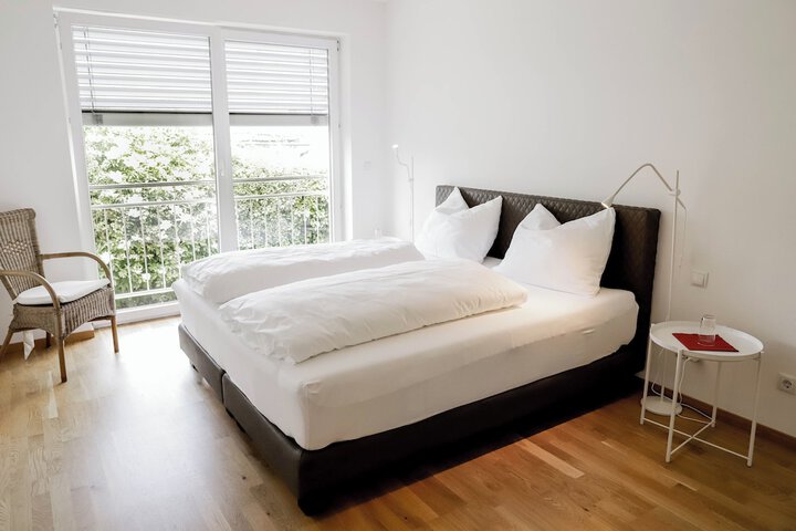 Room 8 of 38