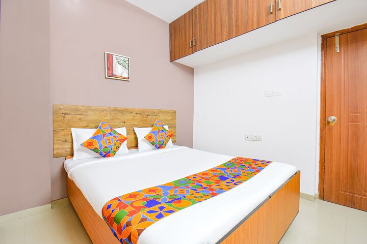Room 8 of 22