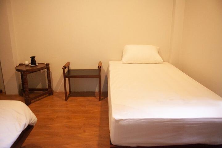 Room 26 of 117