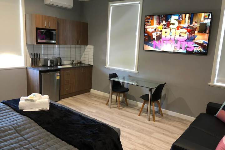 Room 13 of 38