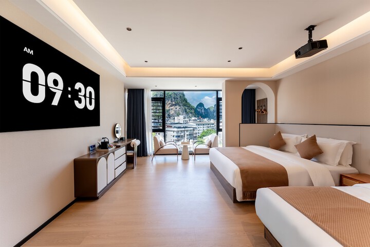 Room 12 of 73