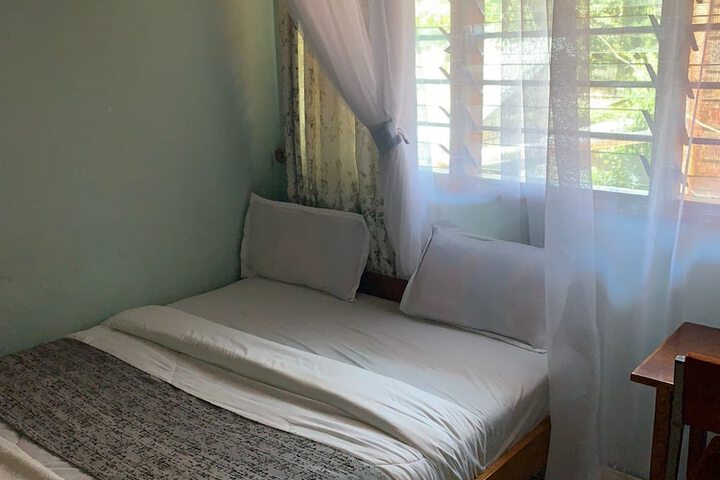 Room 5 of 5