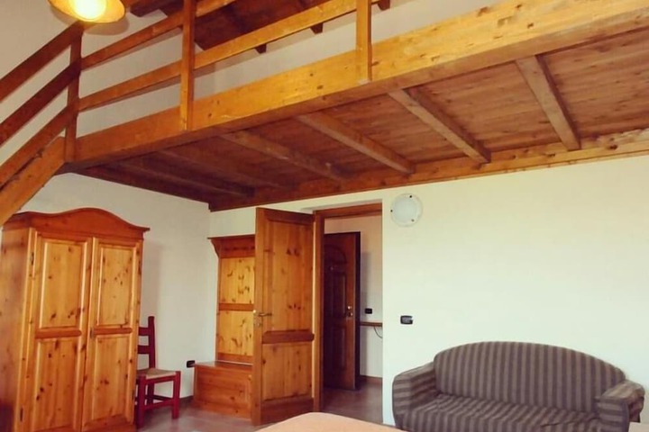 Room 6 of 36