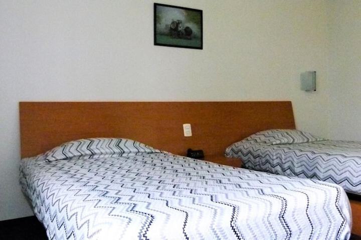 Room 7 of 40