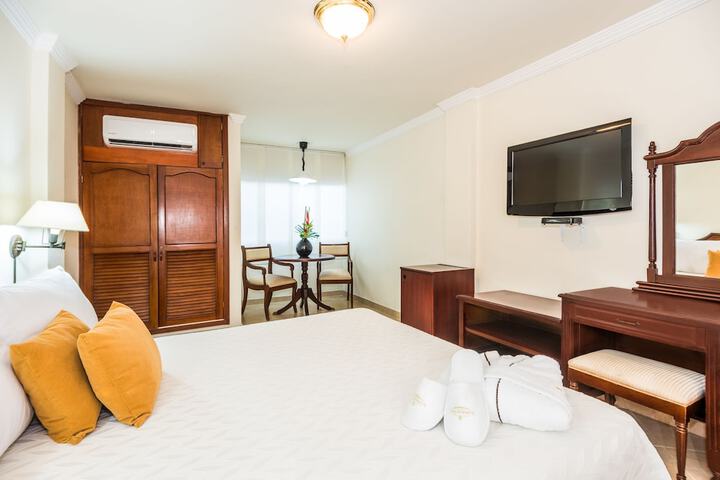 Room 13 of 71