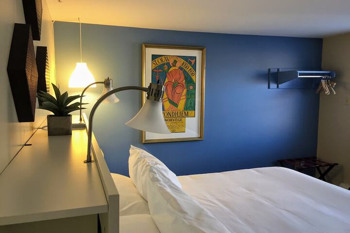 Room 47 of 168