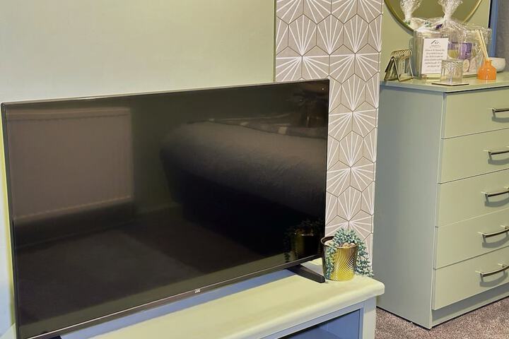 Room 2 of 20