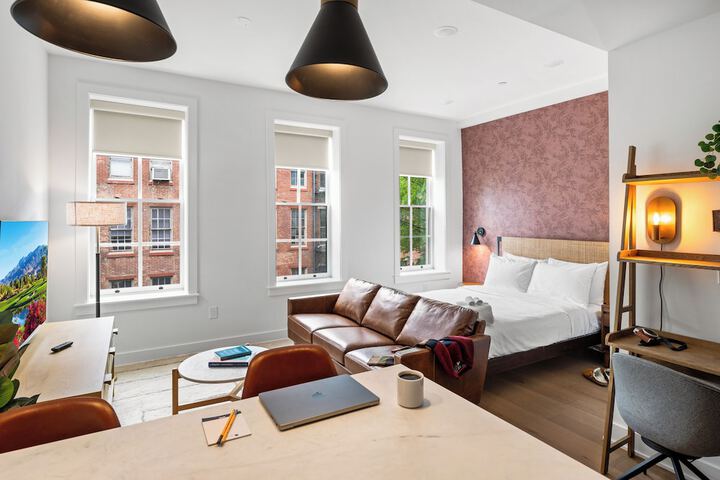 Room 10 of 72