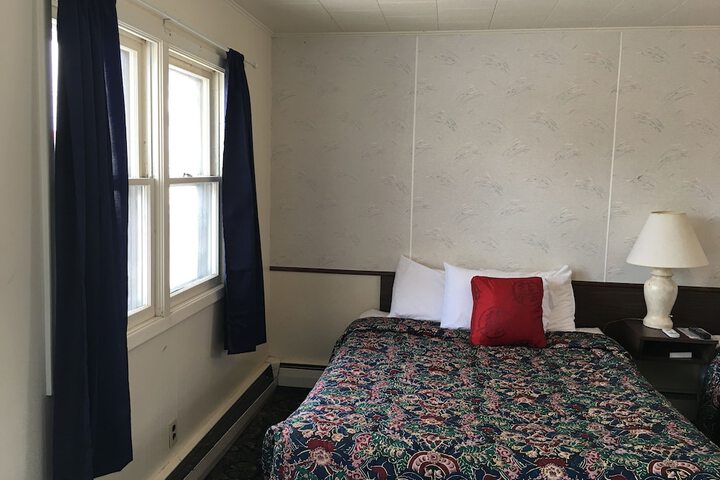 Room 8 of 30