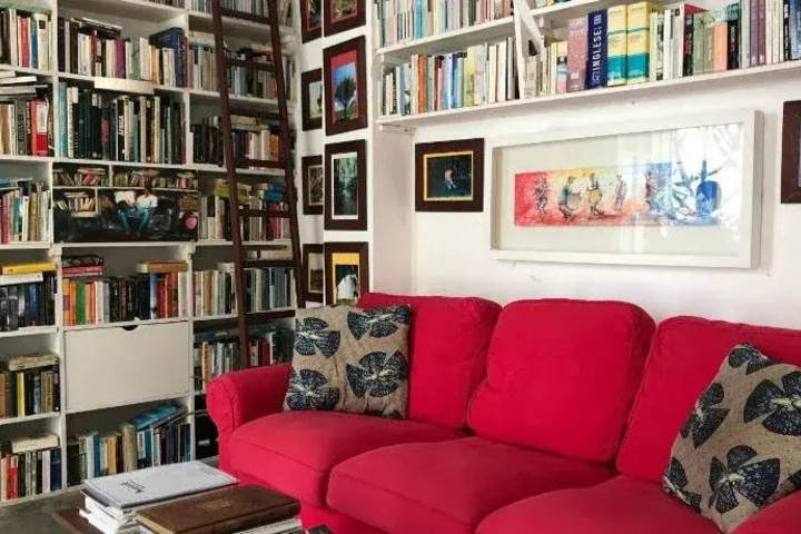 Room 13 of 23