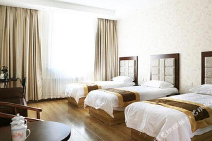 Fukang Hotel Urumqi Bagang