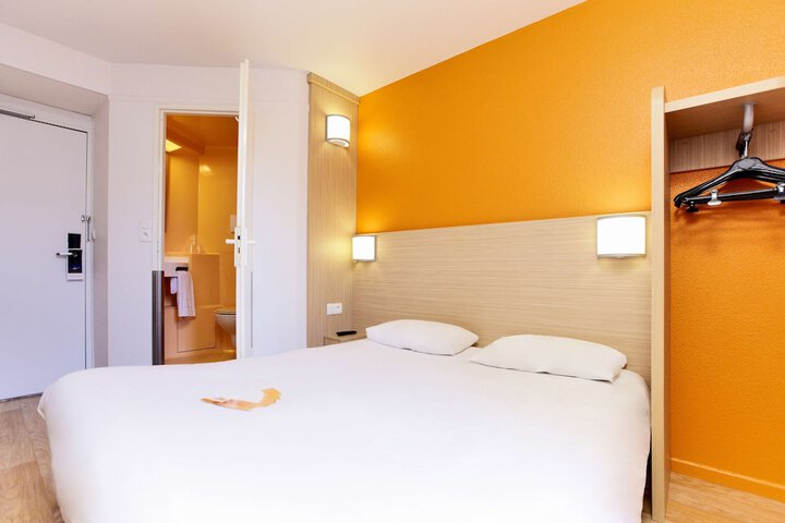 Room 9 of 27