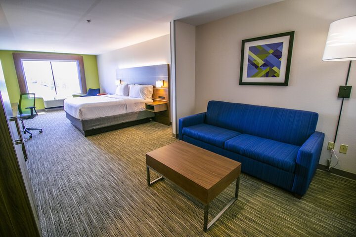 Room 11 of 42