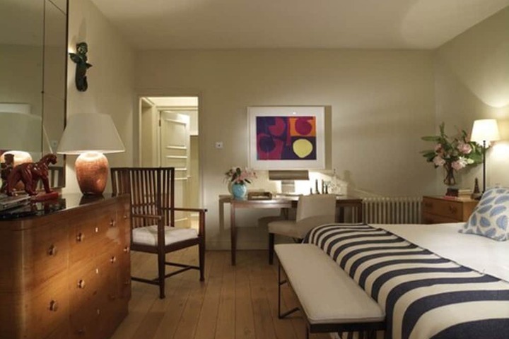 Room 25 of 87