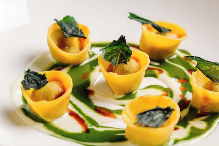 Dining 70 of 96