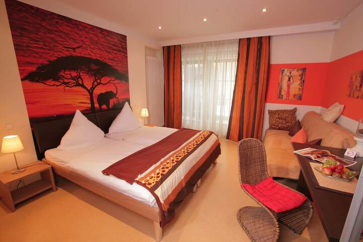 Room 7 of 37