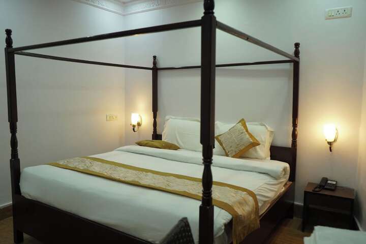 Room 18 of 81