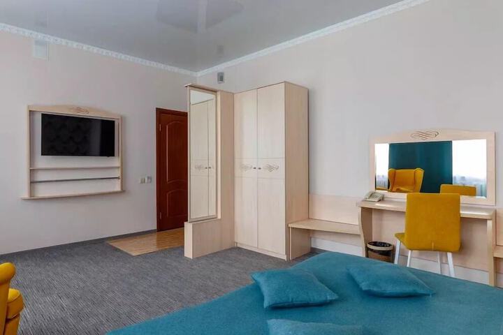 Room 19 of 48