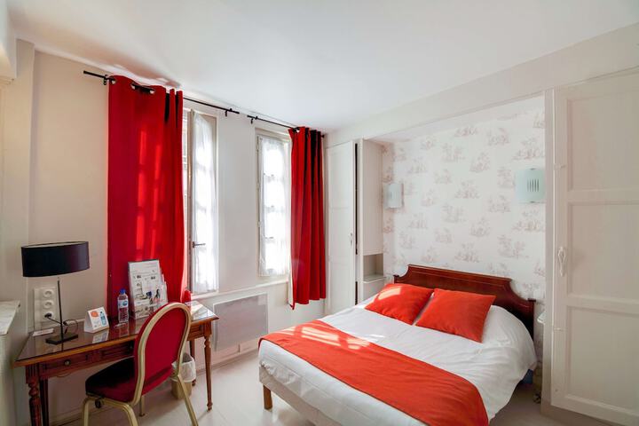 Room 25 of 54