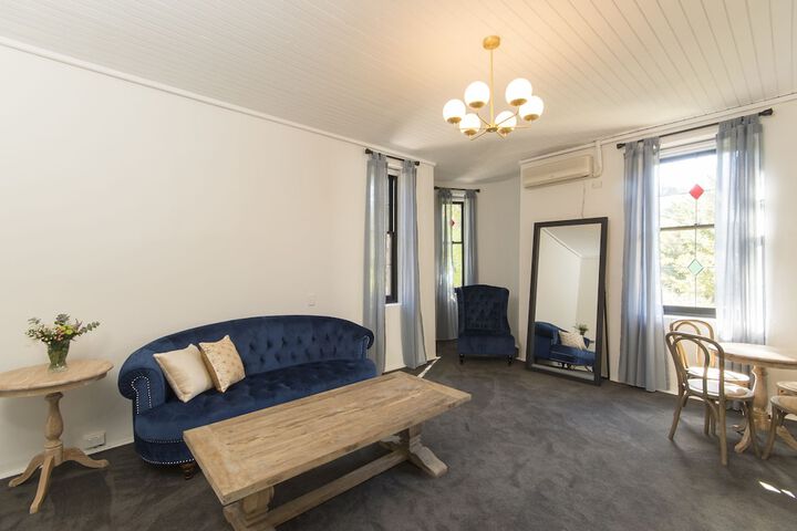 Room 15 of 33