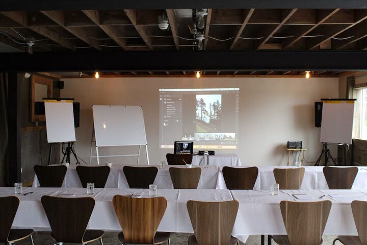 Meeting facility
