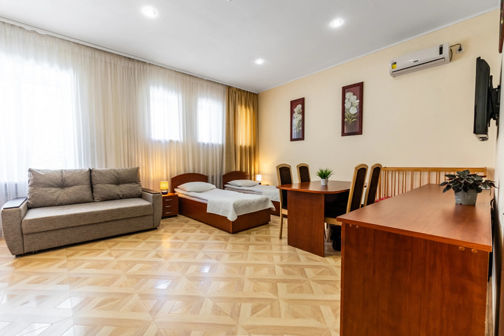 Room 26 of 37