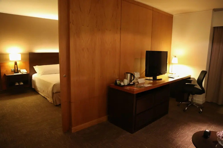 Room 3 of 29