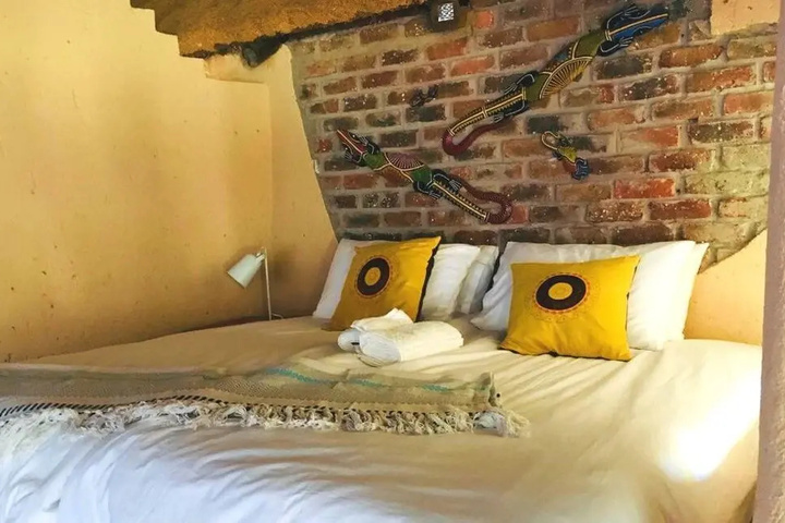 Room 4 of 24