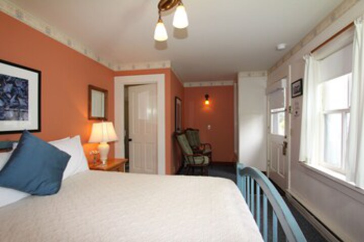 Room 73 of 162