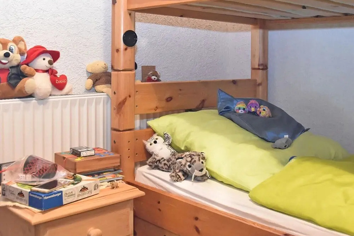 A Holiday Home for 2-4 People Near the Edge of a Wood