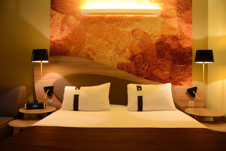 Room 32 of 88