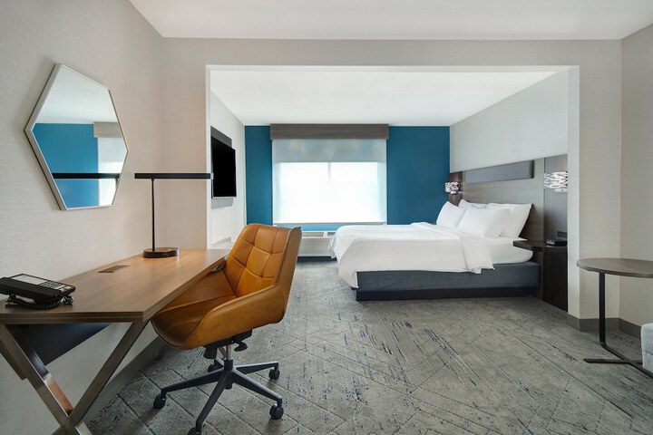 Room 17 of 53