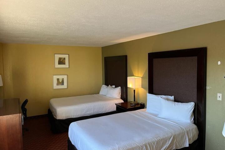 Room 12 of 25
