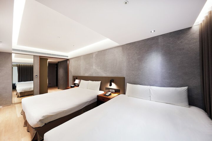 Room 38 of 72
