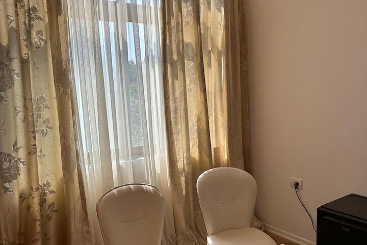 Room 8 of 22