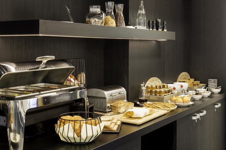 Breakfast/Coffee Service 44 of 63