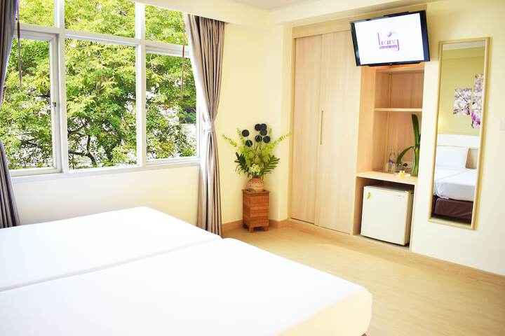 Room 46 of 100