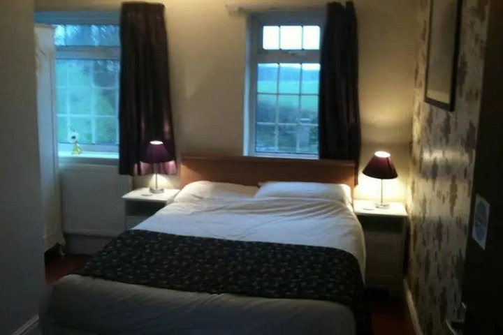 Hotel Suite Photo