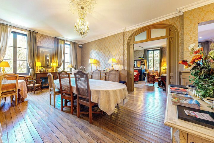 Dining 103 of 139
