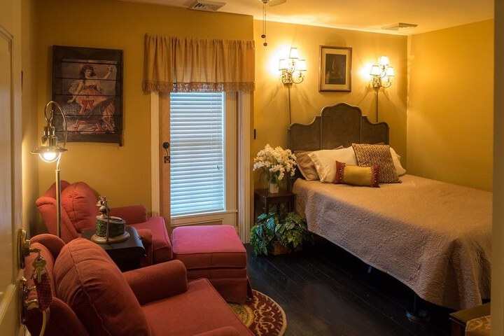 Room 15 of 31