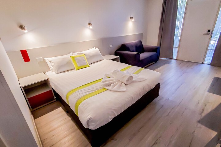 Room 35 of 100