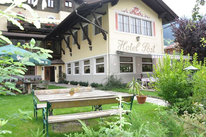Hotel Exterior 50 of 57