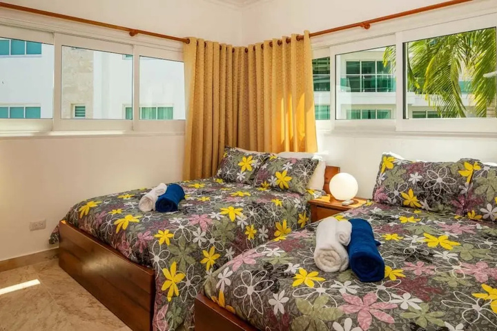 Room 2 of 21