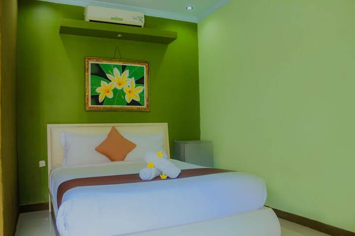 Room 4 of 13