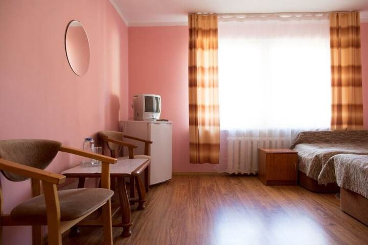 Room 15 of 33